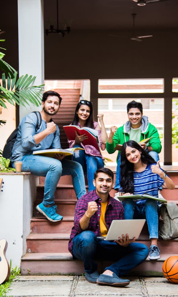 Student Life &
Organizations